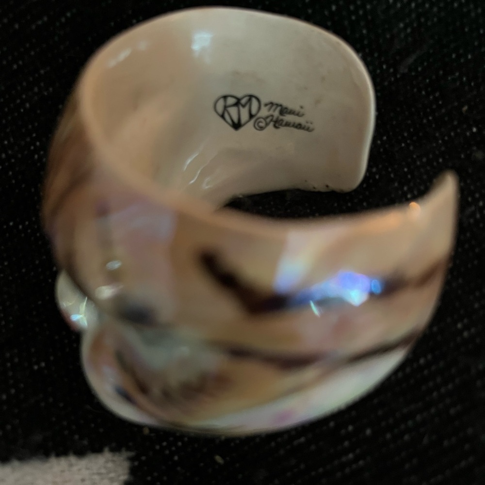 KM (Karen & Mark Kelleher- Maui, Hawaii) Cat Cuff (Hand Painted) Bracelet - Picture 8 of 8